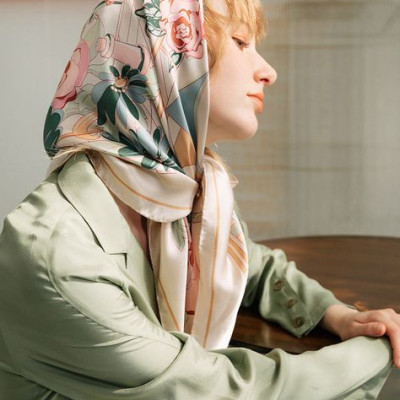 شال نخی طرح دار